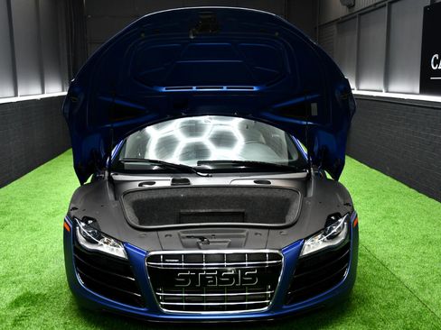 Used 2011 Audi R8 V10 image 20