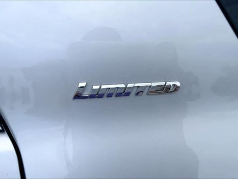 Used 2020 Toyota 4Runner Limited AWD/4WD image 10