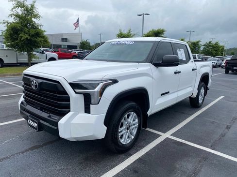 Used 2025 Toyota Tundra SR5 AWD/4WD image 3