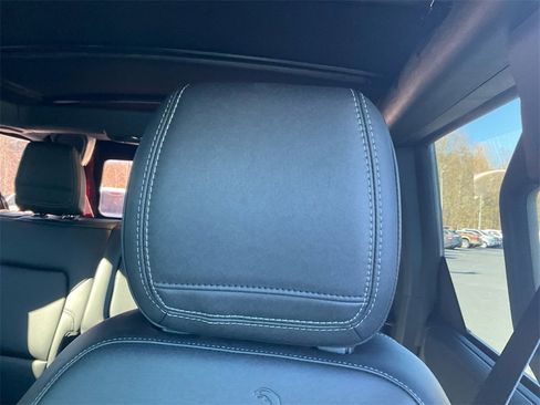 Certified 2025 Ford Bronco Big Bend w/ Black Diamond Package image 19