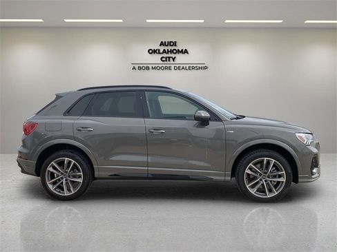 Used 2025 Audi Q3 2.0T Premium w/ Convenience Package image 4