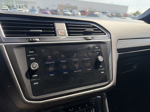 Used 2024 Volkswagen Tiguan SEL R-Line image 68