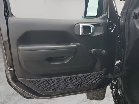 Used 2022 Jeep Gladiator Sport image 41