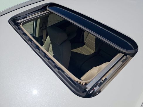 Certified 2021 Honda CR-V Touring image 9