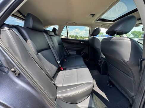 Used 2016 Subaru Outback 2.5i Limited AWD/4WD image 14