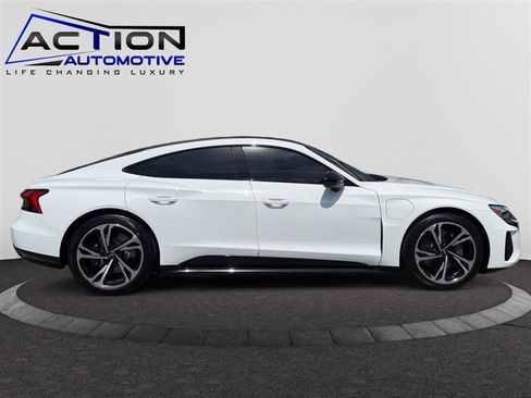 Used 2022 Audi e-tron GT Premium Plus w/ Performance Package AWD/4WD image 9