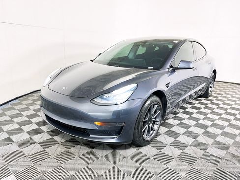 Used 2020 Tesla Model 3 Standard Range Plus RWD image 7