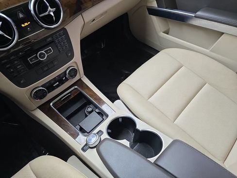 Used 2013 Mercedes-Benz GLK 350 2WD image 23