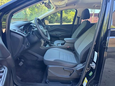 Used 2017 Ford Escape S FWD image 8