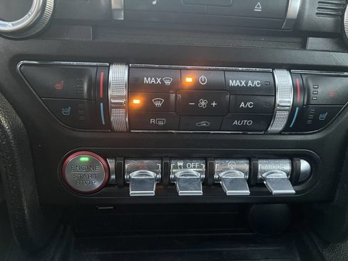 Used 2018 Ford Mustang GT Premium image 26