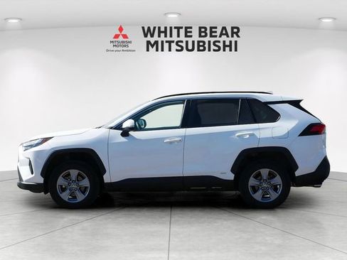 Used 2025 Toyota RAV4 XLE AWD/4WD image 3