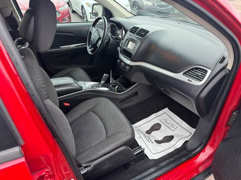 Used 2018 Dodge Journey SE image 11