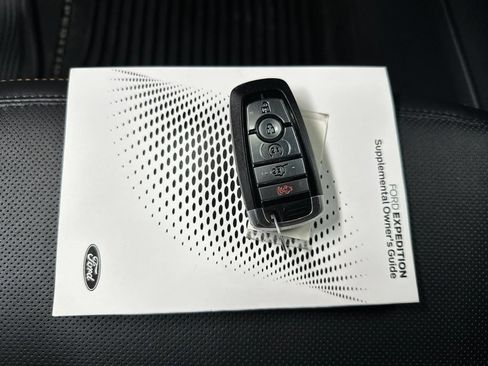 Used 2025 Ford Expedition Tremor AWD/4WD image 45