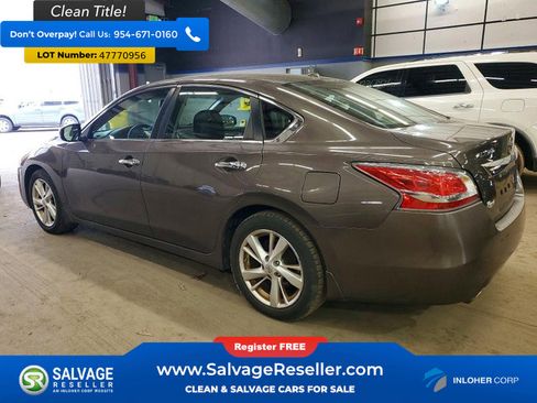 Used 2014 Nissan Altima 2.5 SL w/ Moonroof Package image 3