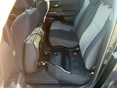 Used 2023 Toyota Tacoma TRD Off-Road image 24