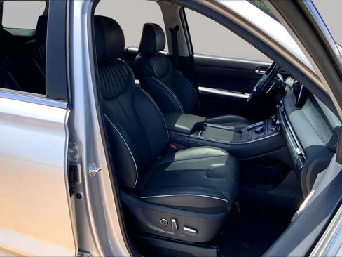 Used 2024 Hyundai Palisade Limited FWD image 9