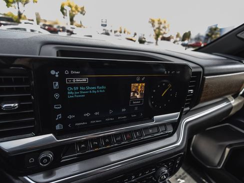 Used 2023 Chevrolet Silverado 1500 High Country AWD/4WD image 17