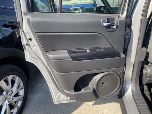 Used 2015 Jeep Patriot Sport w/ Power Value Group FWD image 17