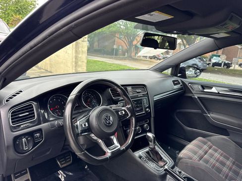 Used 2017 Volkswagen GTI S FWD image 15