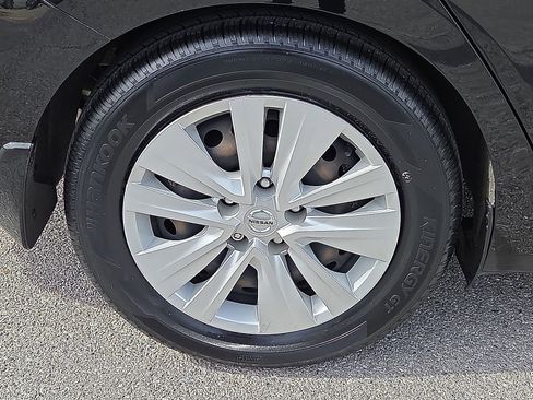 Used 2022 Nissan Sentra S image 7