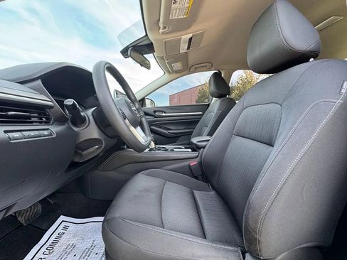 Used 2023 Nissan Altima 2.5 SV image 8