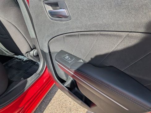 Used 2023 Dodge Charger SXT image 7