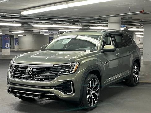New 2026 Volkswagen Atlas SEL Premium R-Line image 3