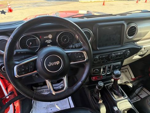 Used 2018 Jeep Wrangler Rubicon AWD/4WD image 14
