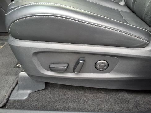 Used 2025 INFINITI QX60 Luxe w/ Vision Package image 8