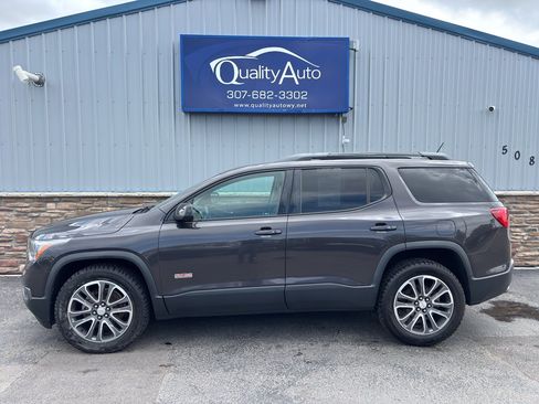 Used 2017 GMC Acadia SLT AWD/4WD image 1