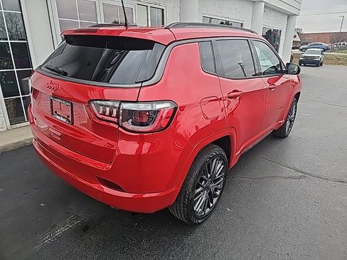 Used 2022 Jeep Compass Limited image 4