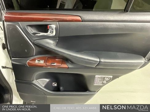Used 2013 Lexus LX 570 4WD w/ Luxury Pkg image 22