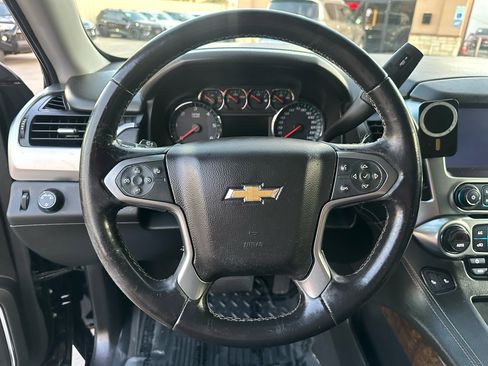 Used 2019 Chevrolet Suburban LT image 43