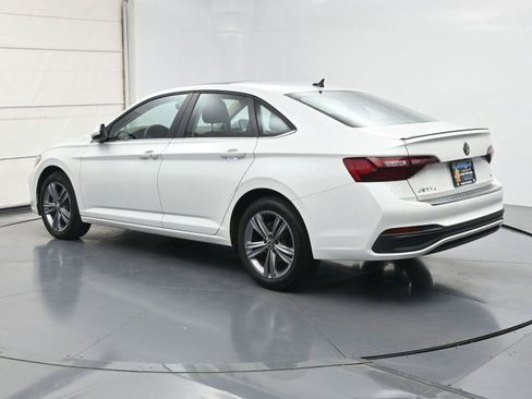 Used 2023 Volkswagen Jetta SE w/ Panoramic Sunroof Package FWD image 22