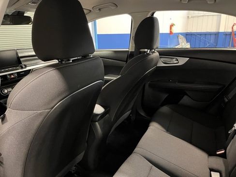 Used 2023 Kia Forte LXS image 17