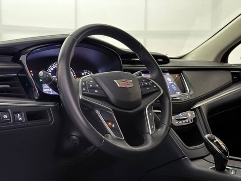 Used 2018 Cadillac XT5 Luxury image 19