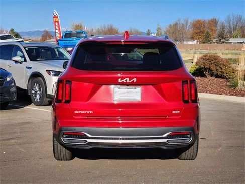 Used 2023 Kia Sorento EX image 12