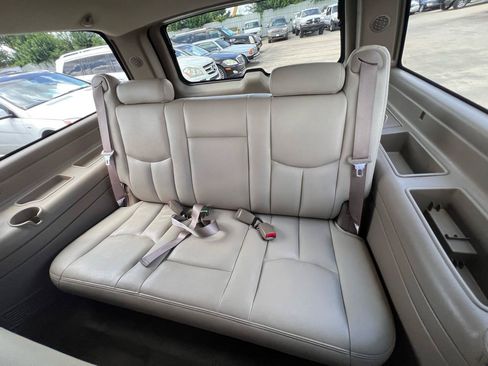 Used 2004 GMC Yukon XL SLT w/ Preferred Equipment Group RWD image 23