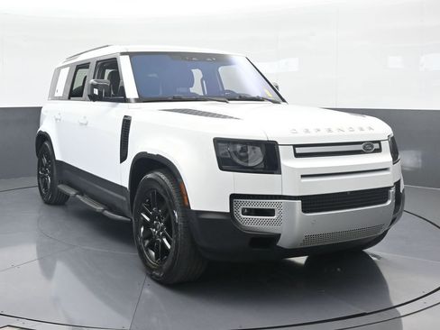 Used 2022 Land Rover Defender 110 S image 9