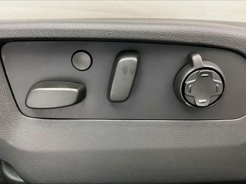 Used 2025 Buick Envision Avenir AWD/4WD image 33