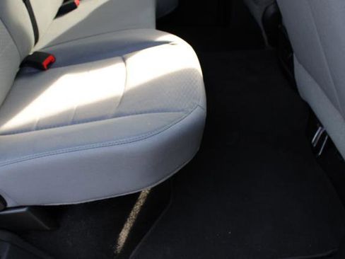 Used 2014 RAM 1500 Express image 28