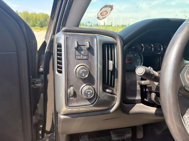 Used 2017 Chevrolet Silverado 1500 LT w/ All Star Edition AWD/4WD image 11
