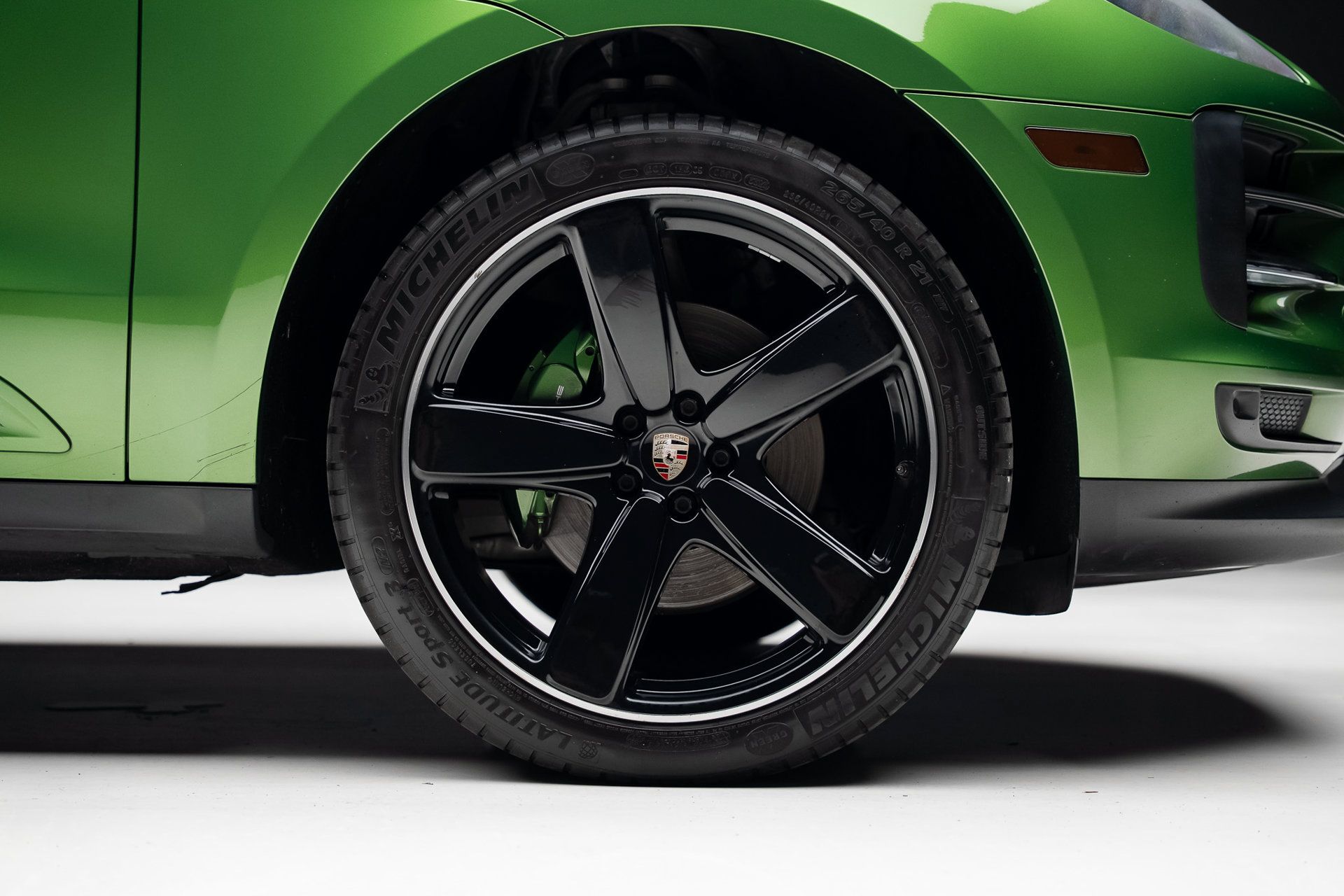 Used 2019 Porsche Macan AWD/4WD image 38