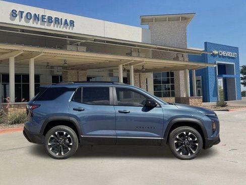 New 2026 Chevrolet Equinox RS w/ Convenience Package III FWD image 4