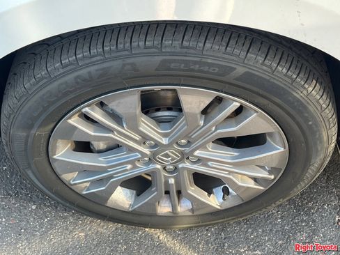 Used 2025 Honda Odyssey Touring image 8