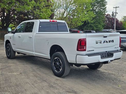 New 2026 RAM 3500 Laramie AWD/4WD image 5