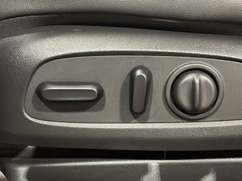 Used 2023 Buick Encore GX Select w/ Sport Touring Package image 9