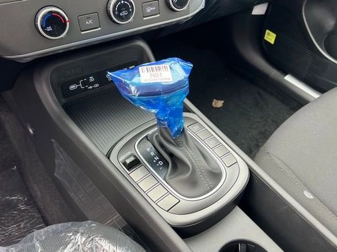 New 2026 Hyundai Kona SE image 18