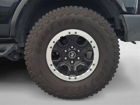 Used 2023 Ford Bronco Outer Banks w/ Sasquatch Package AWD/4WD image 6