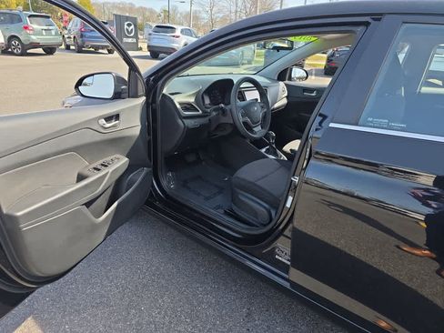Used 2019 Hyundai Accent SEL image 11